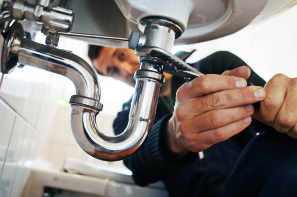 Best Clogged Drain Plumber  in Bell, CA